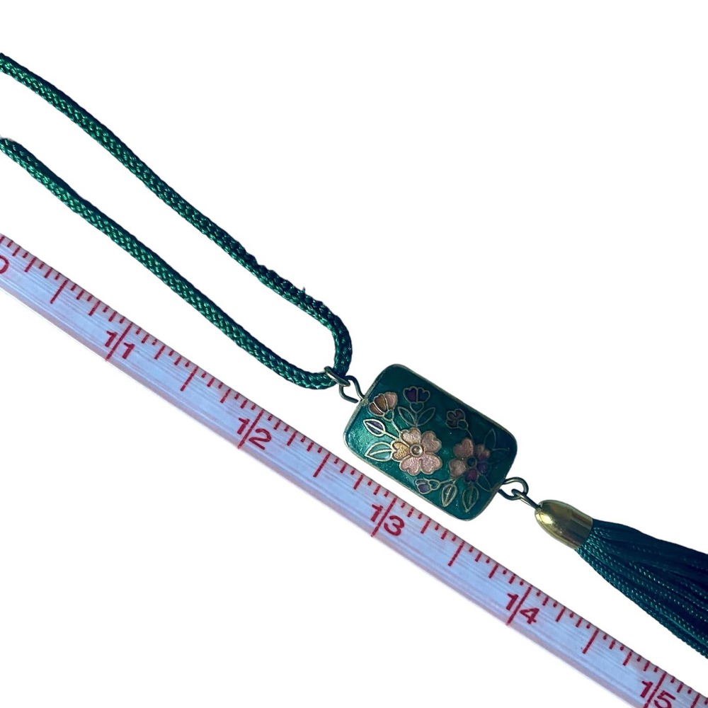 Vintage Cloisonne Pink Florals Pendant Necklace Green Silk Cord Tassel Boho Chic - Picture 3 of 6